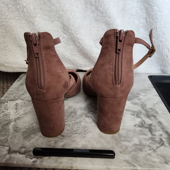 Report Blush Pink Strappy Heels - Picture 3 of 6